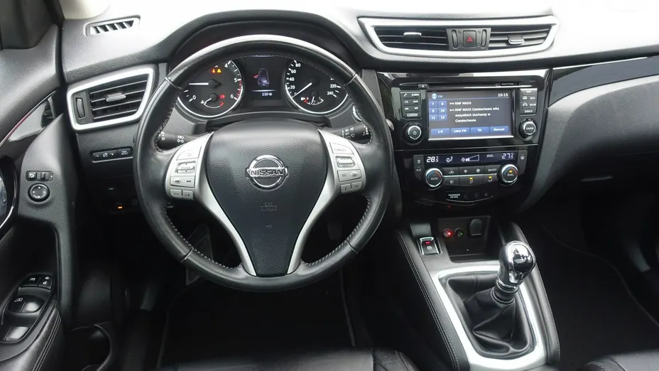 NISSAN Qashqai -
