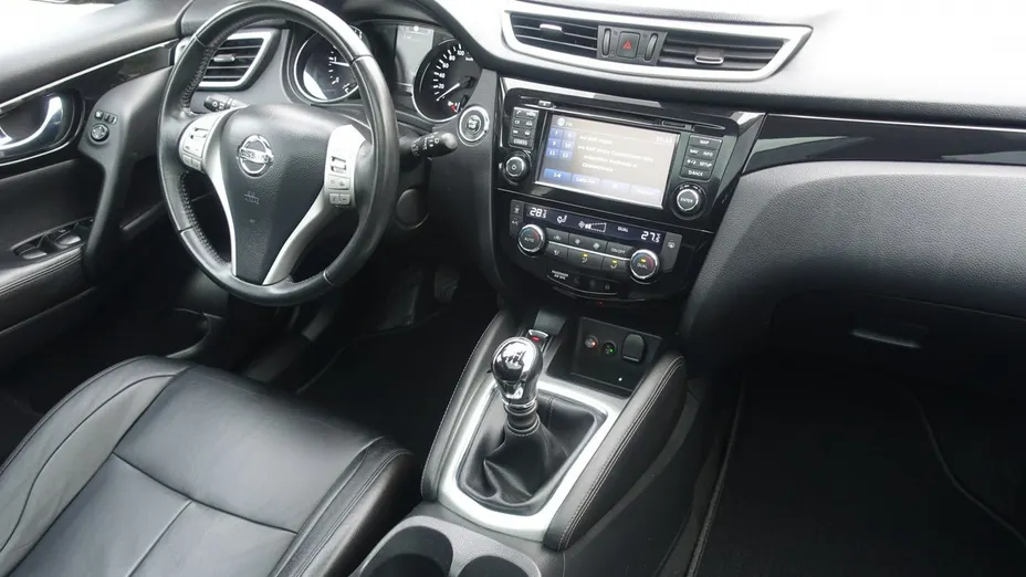 NISSAN Qashqai -