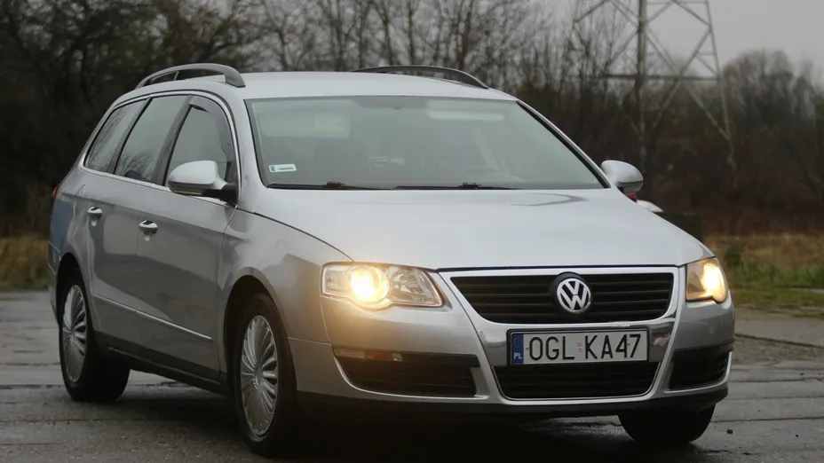 VOLKSWAGEN Passat -