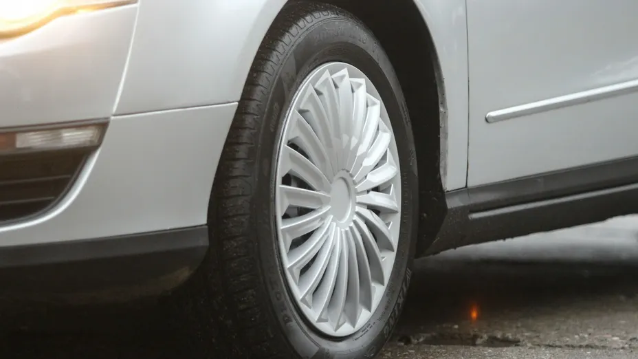 VOLKSWAGEN Passat -