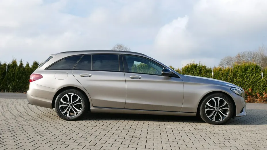 MERCEDES-BENZ C Klasa -