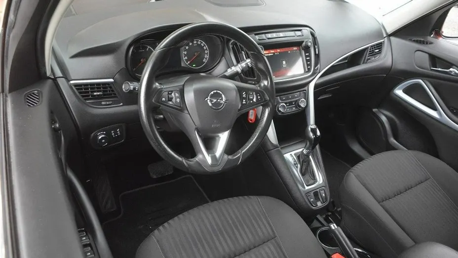 OPEL Zafira -