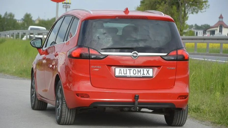 OPEL Zafira -