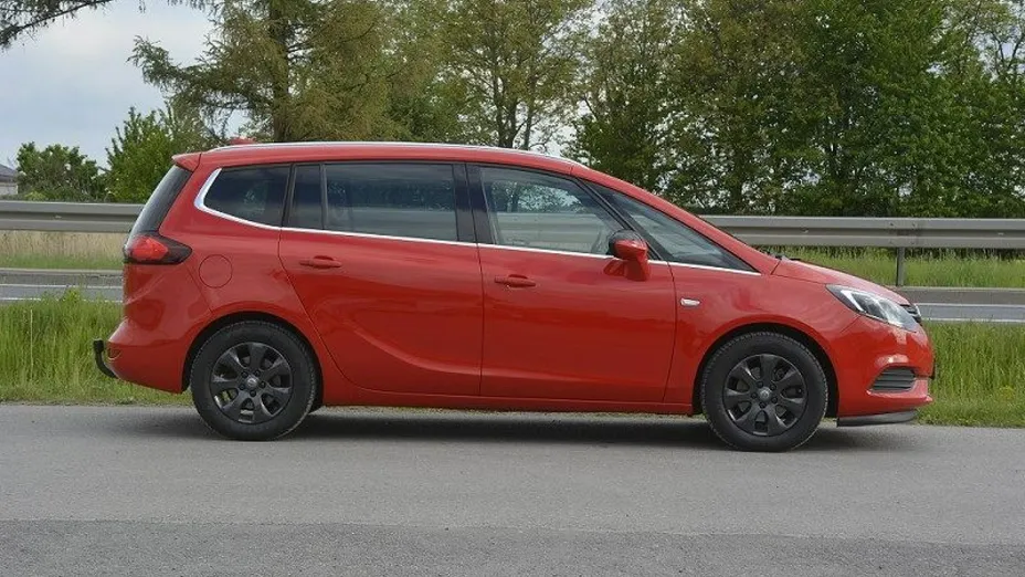 OPEL Zafira -
