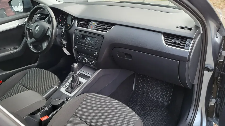 SKODA Octavia -