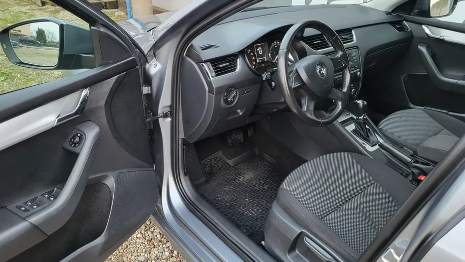 SKODA Octavia -