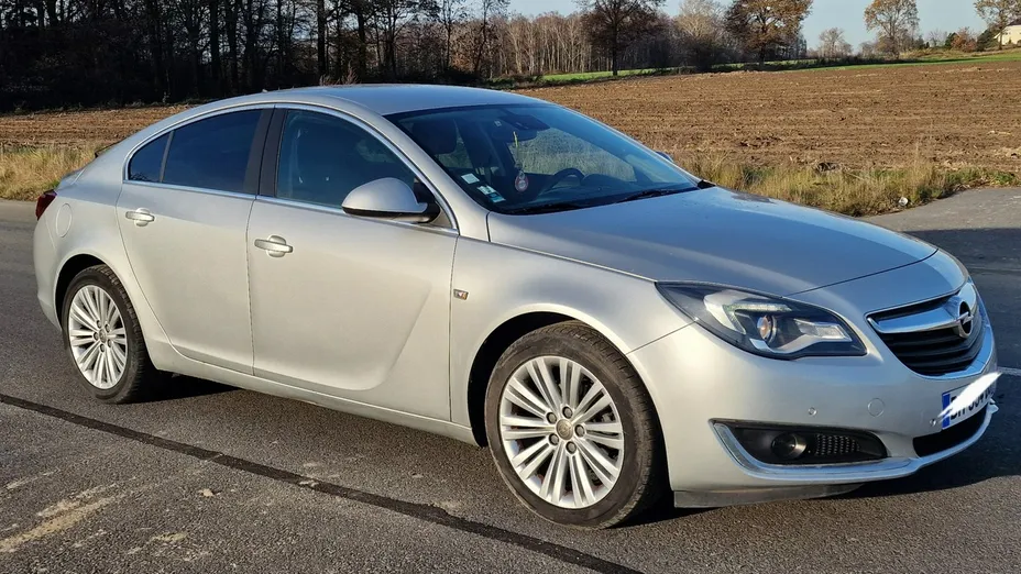 OPEL Insignia -
