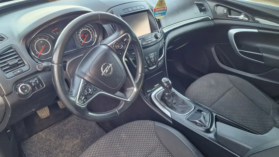 OPEL Insignia -