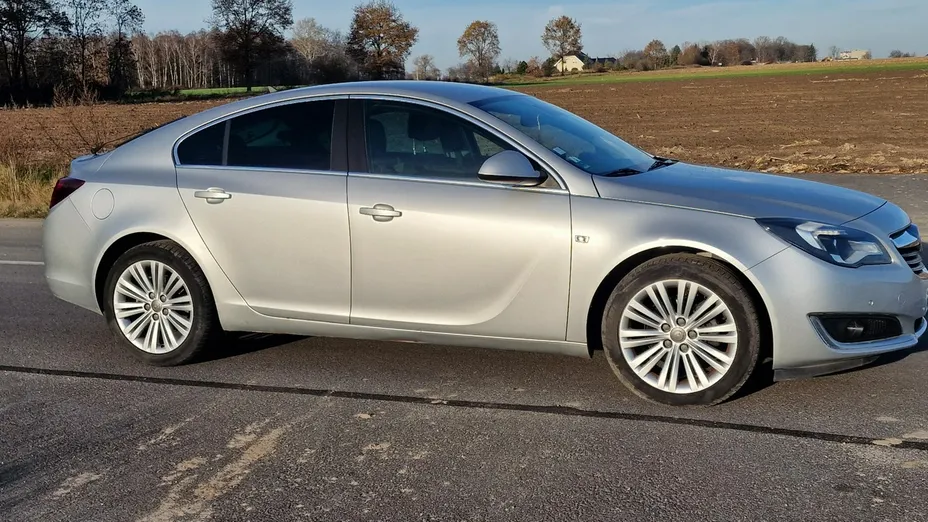 OPEL Insignia -
