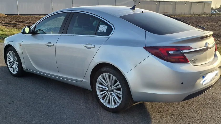 OPEL Insignia -