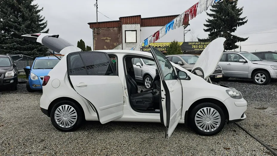 VOLKSWAGEN Golf Plus -