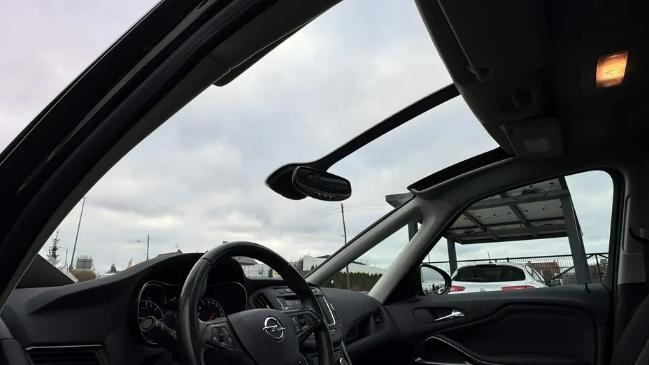 OPEL Zafira -