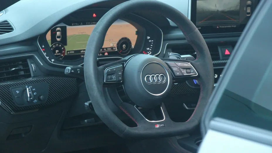 AUDI RS5 -