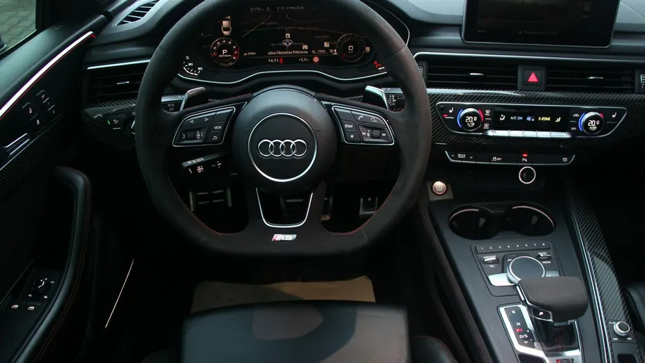 AUDI RS5 -