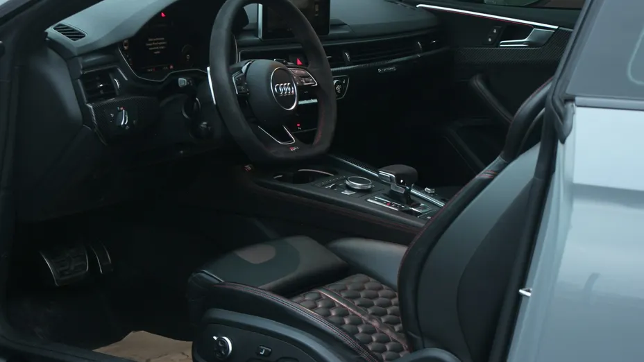 AUDI RS5 -