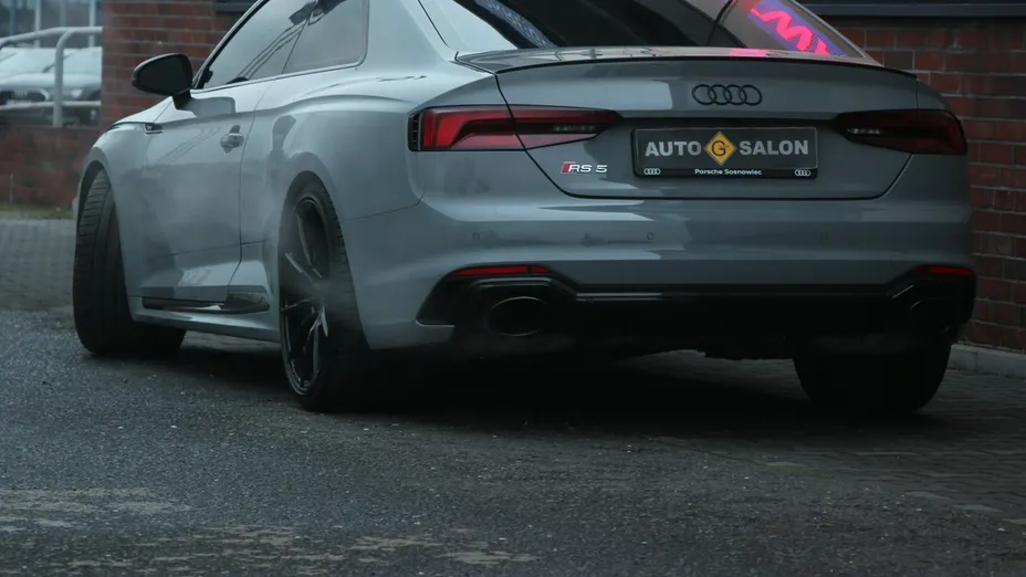 AUDI RS5 -
