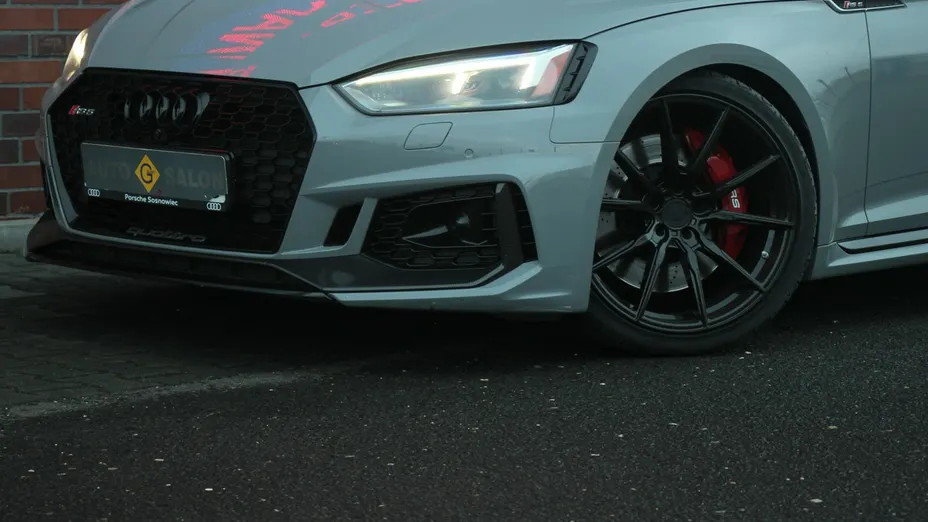 AUDI RS5 -