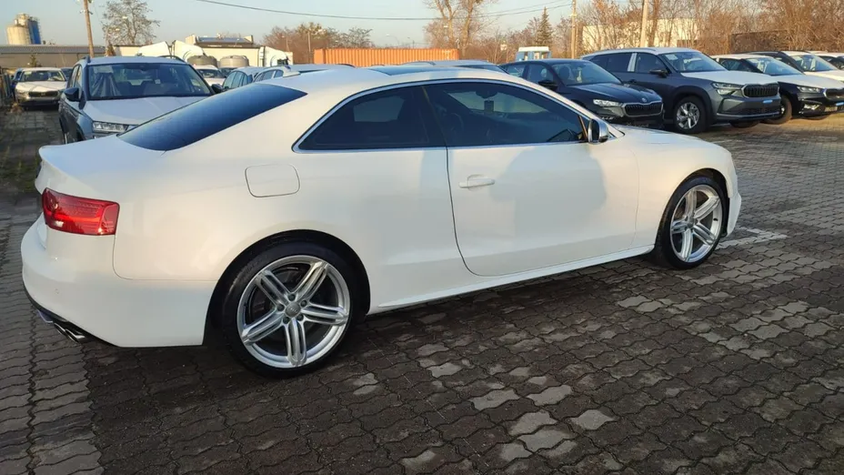 AUDI S5 -