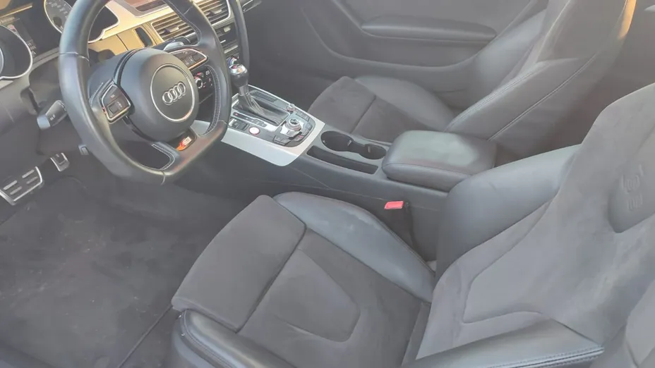 AUDI S5 -