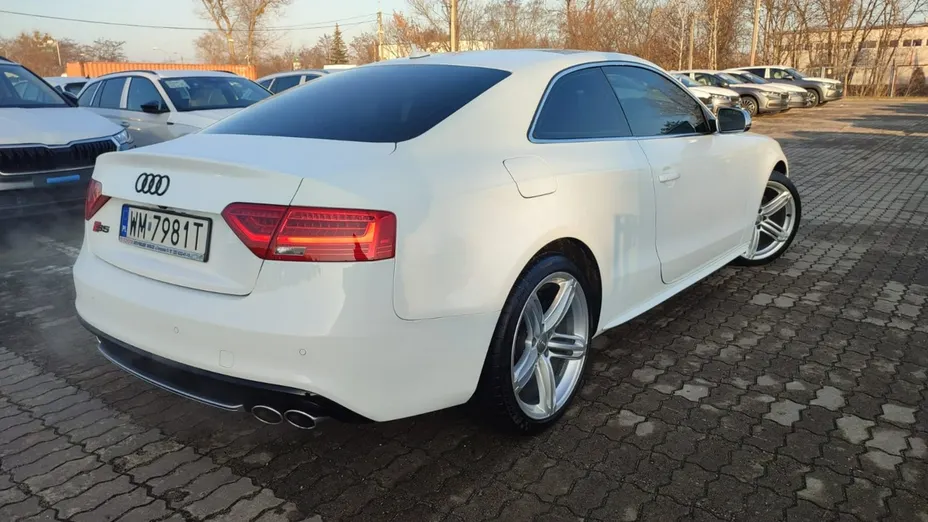 AUDI S5 -