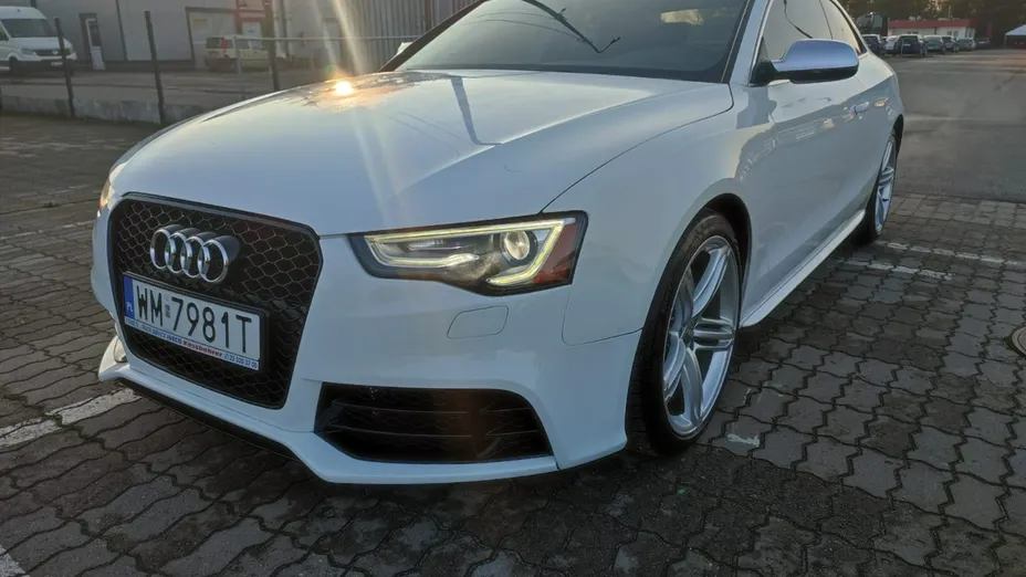 AUDI S5 -