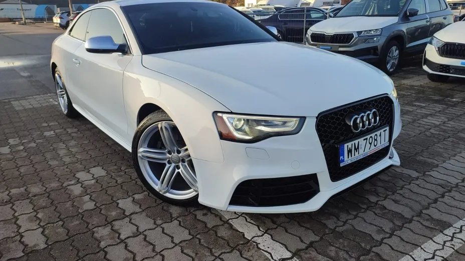 AUDI S5 -