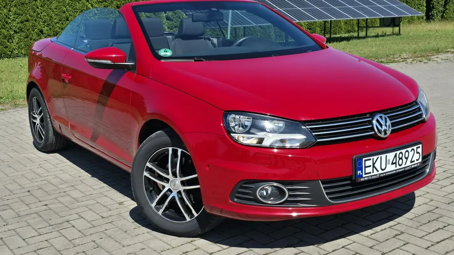 VOLKSWAGEN Eos -
