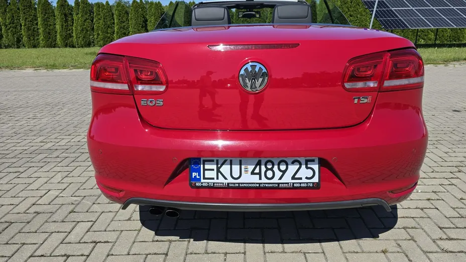 VOLKSWAGEN Eos -