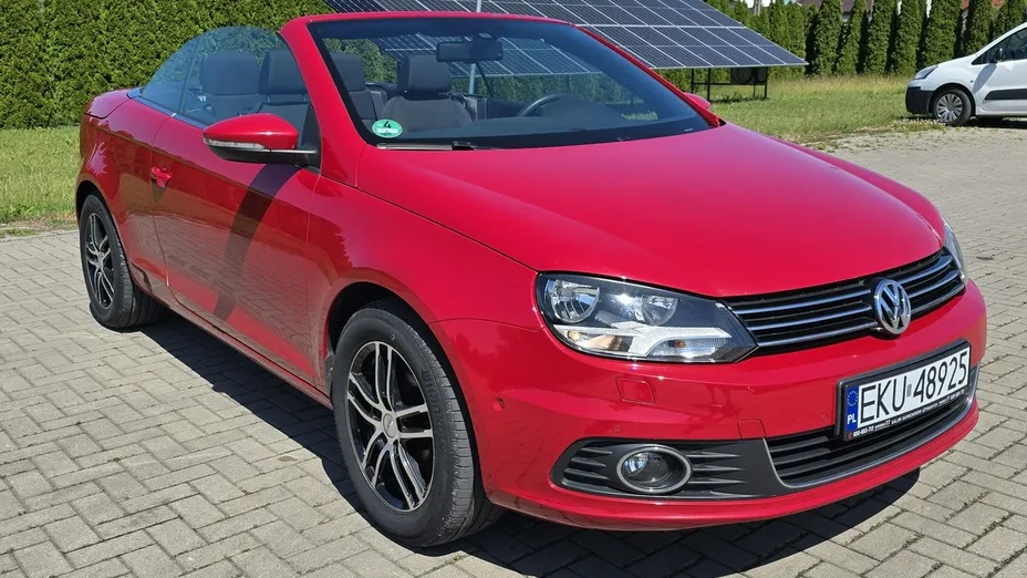 VOLKSWAGEN Eos -