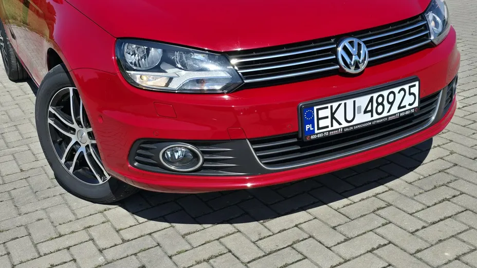 VOLKSWAGEN Eos -