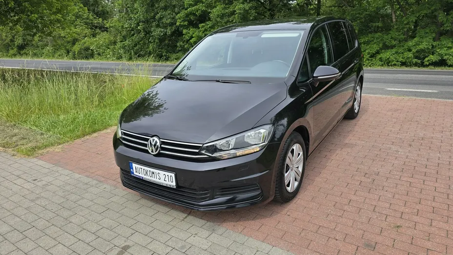 VOLKSWAGEN Touran -