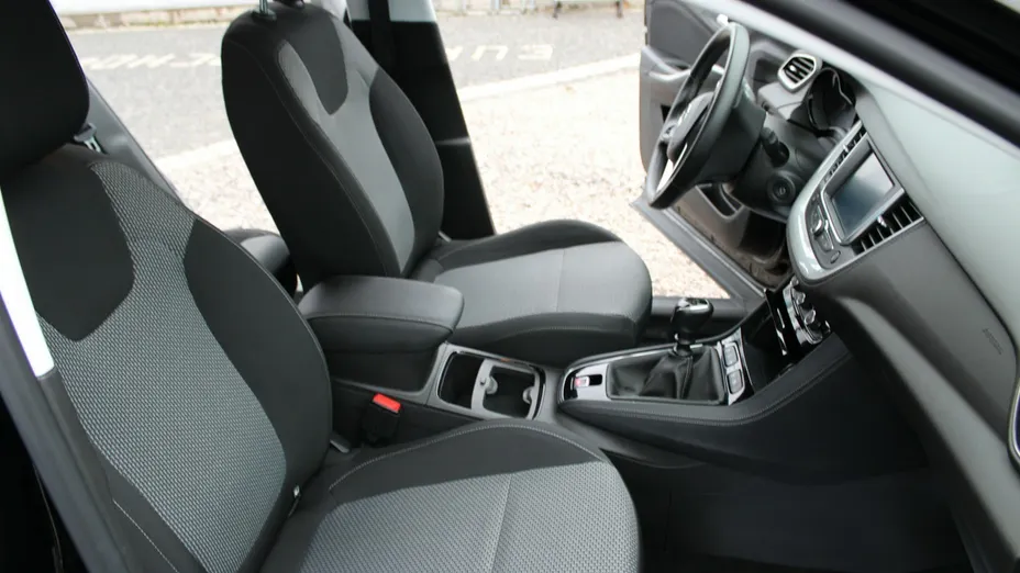 OPEL Grandland X -