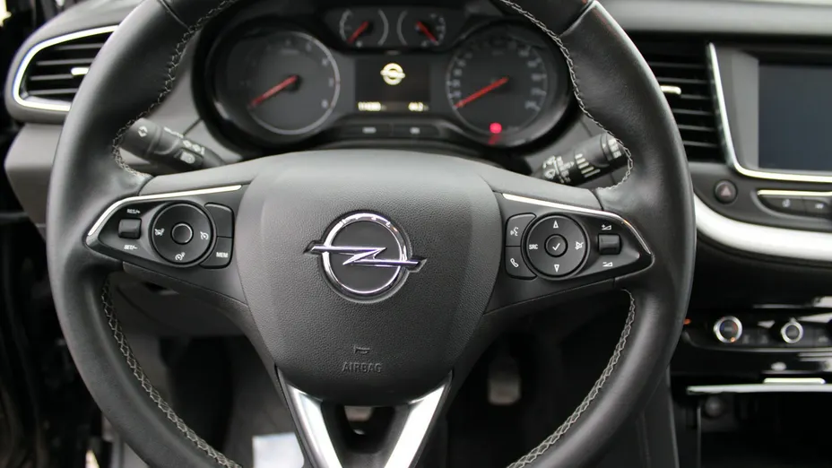 OPEL Grandland X -