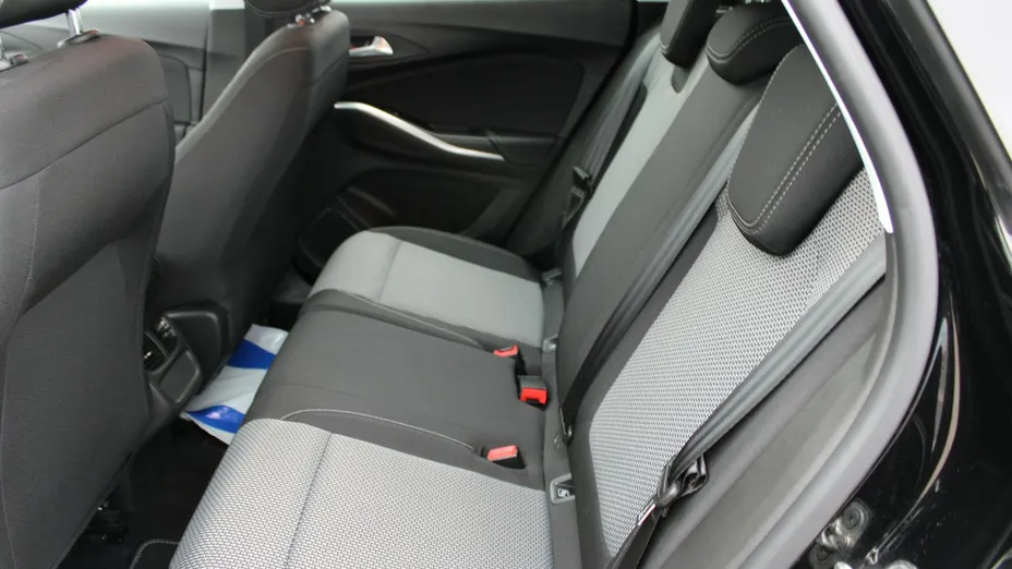 OPEL Grandland X -
