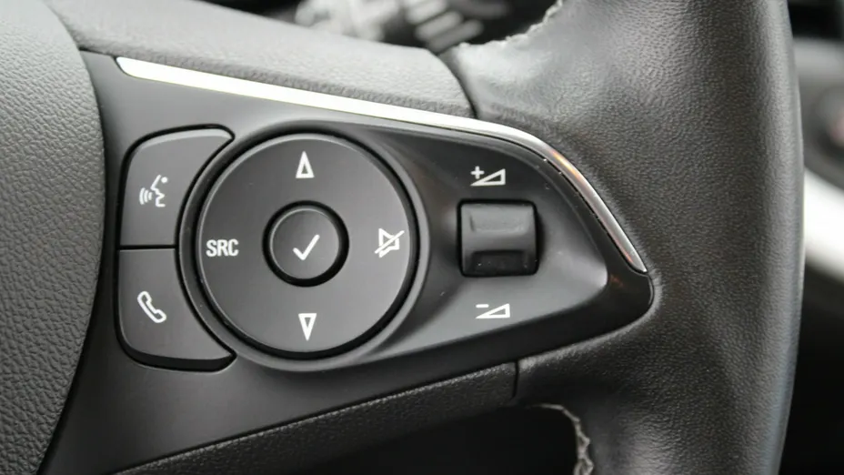 OPEL Grandland X -