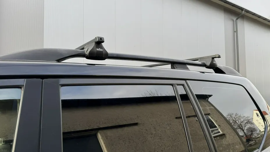 TOYOTA Land Cruiser -