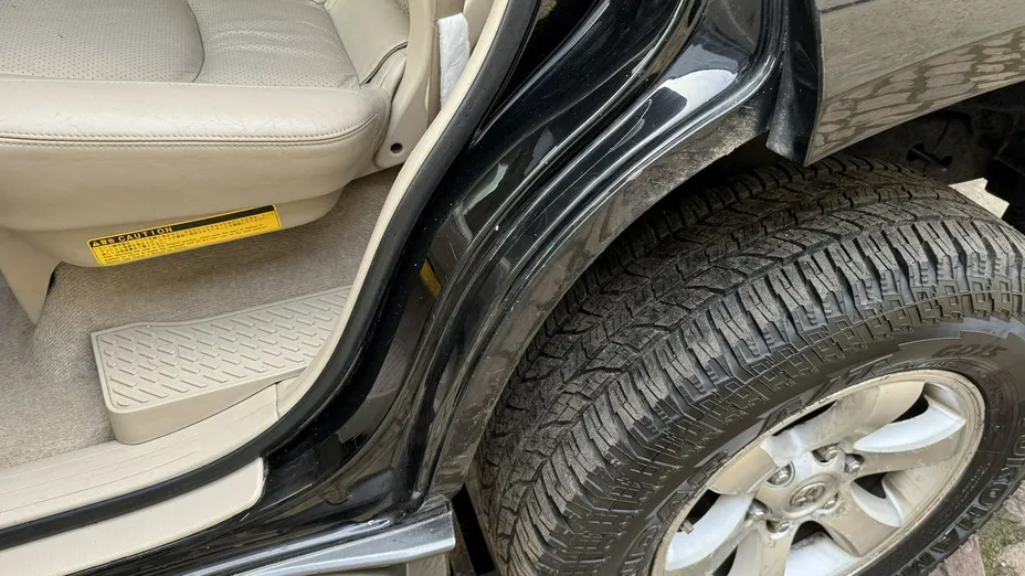 TOYOTA Land Cruiser -