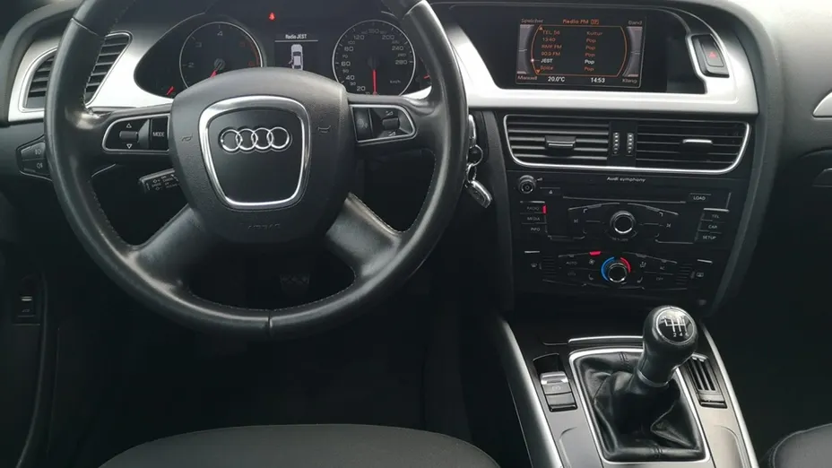 AUDI A4 -