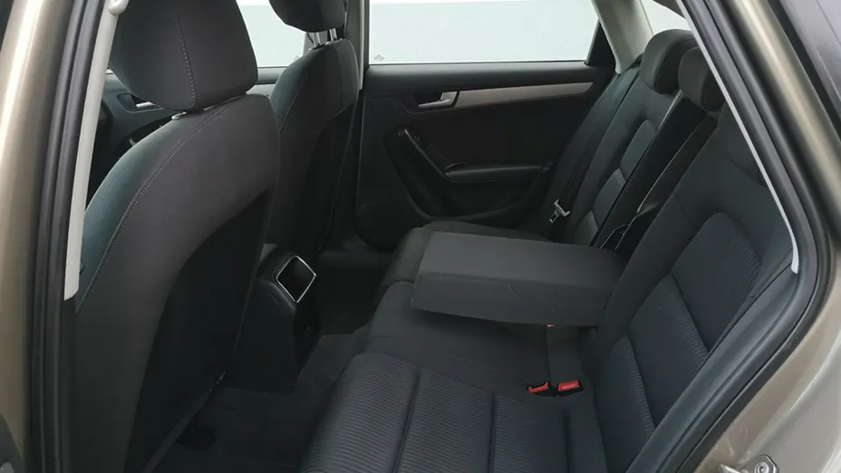 AUDI A4 -