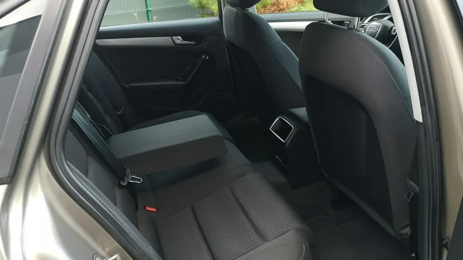 AUDI A4 -