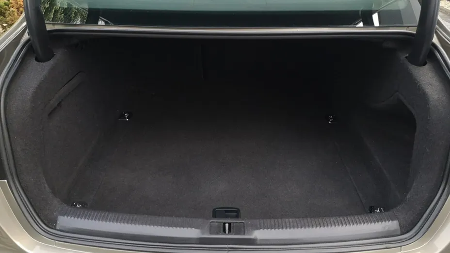 AUDI A4 -