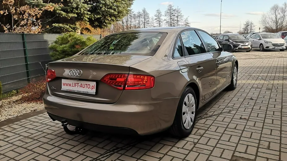 AUDI A4 -