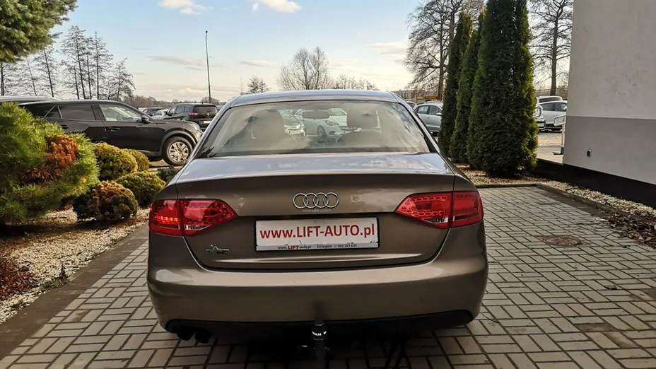 AUDI A4 -