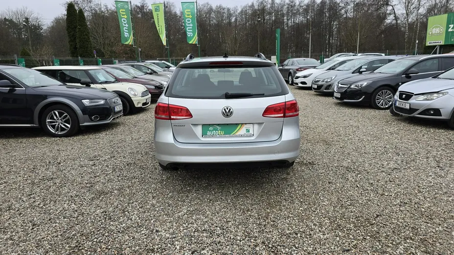 VOLKSWAGEN Passat -