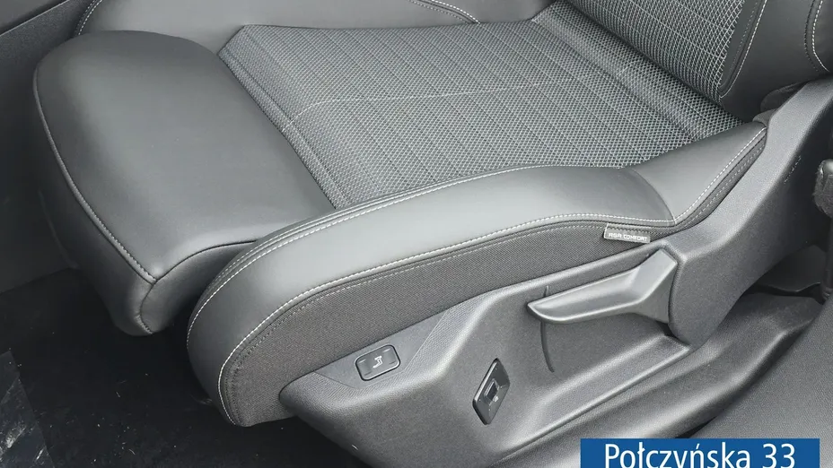 PEUGEOT 3008 -
