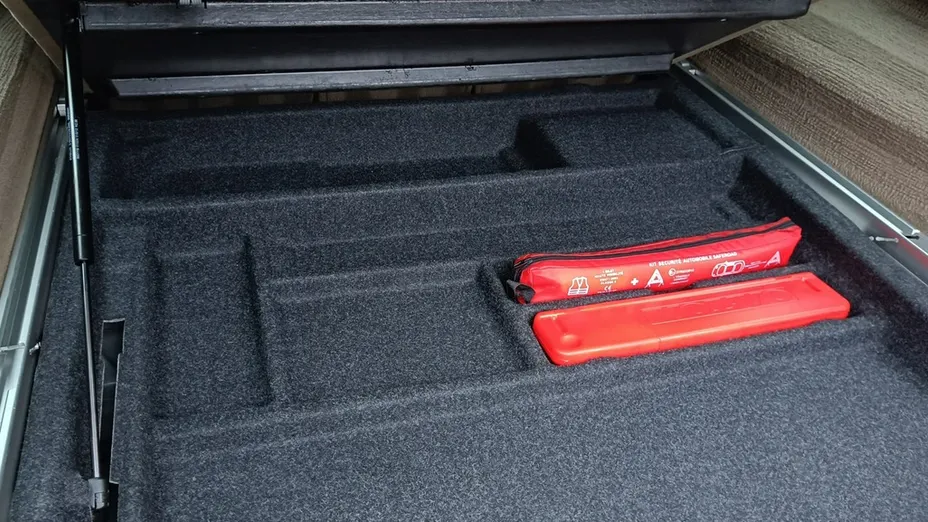 VOLVO XC70 -