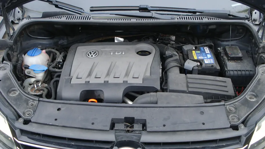 VOLKSWAGEN Touran -
