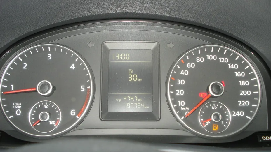 VOLKSWAGEN Touran -