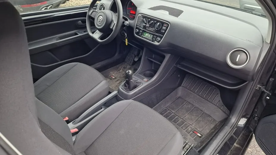 VOLKSWAGEN up! -