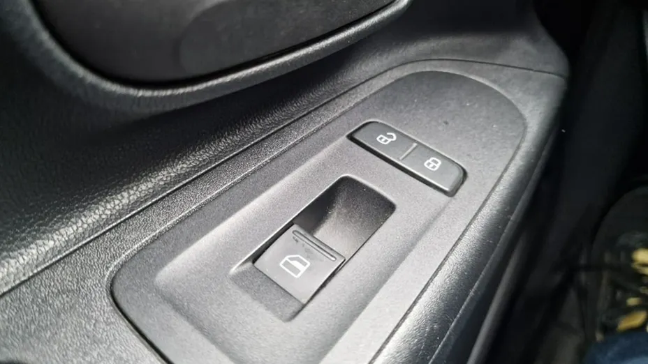 VOLKSWAGEN up! -
